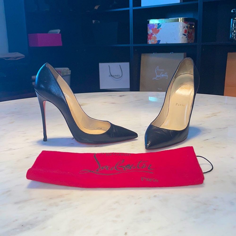 CHRISTIAN LOUBOUTIN So Kate heels